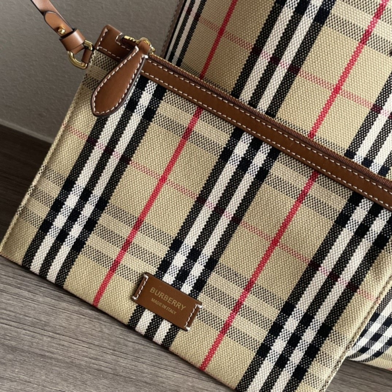 Bv*b*rry shopping bags